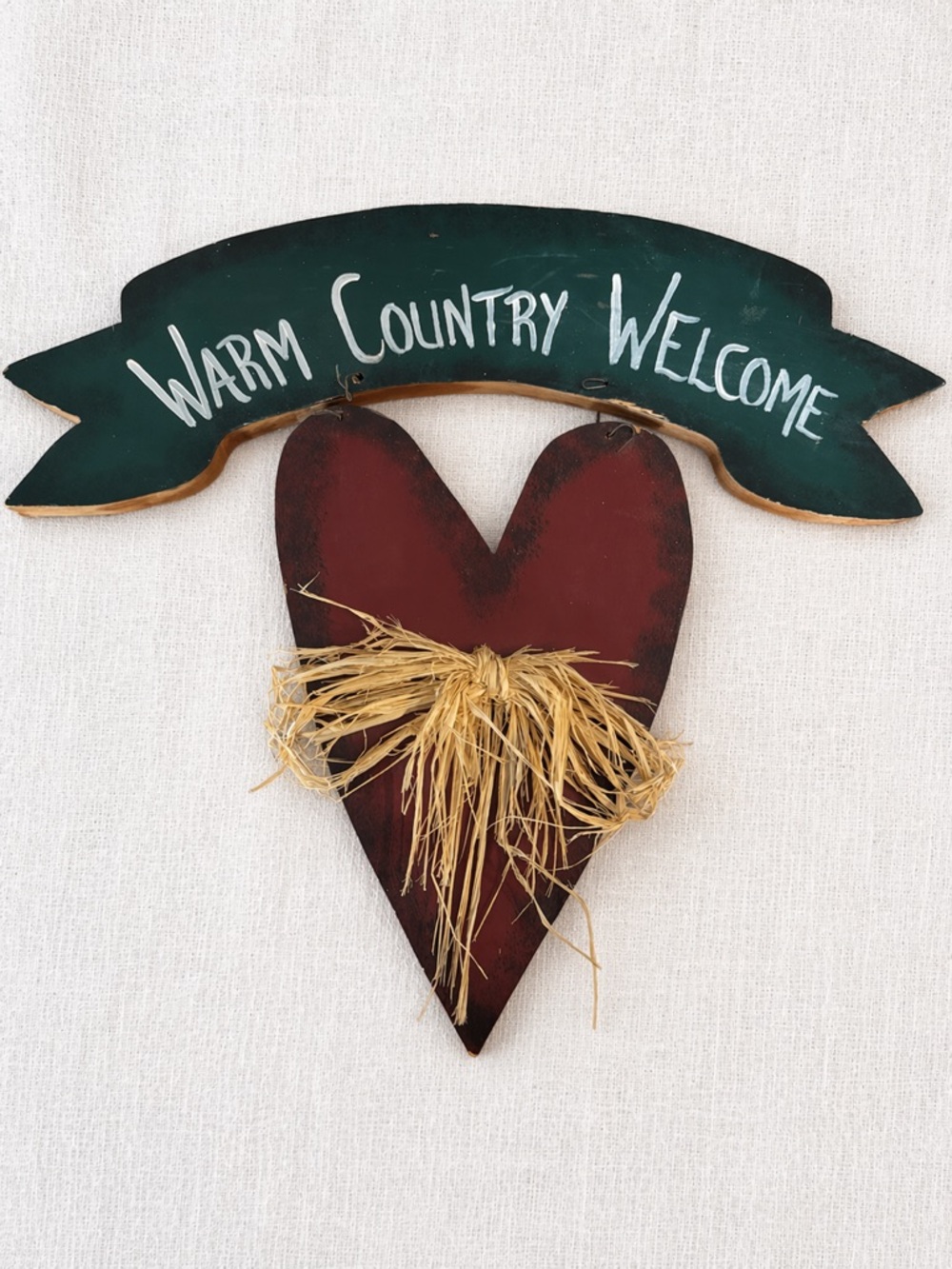 Vintage 90s hand painted Warm Country Welcome Wood Heart Sign - Red and Green